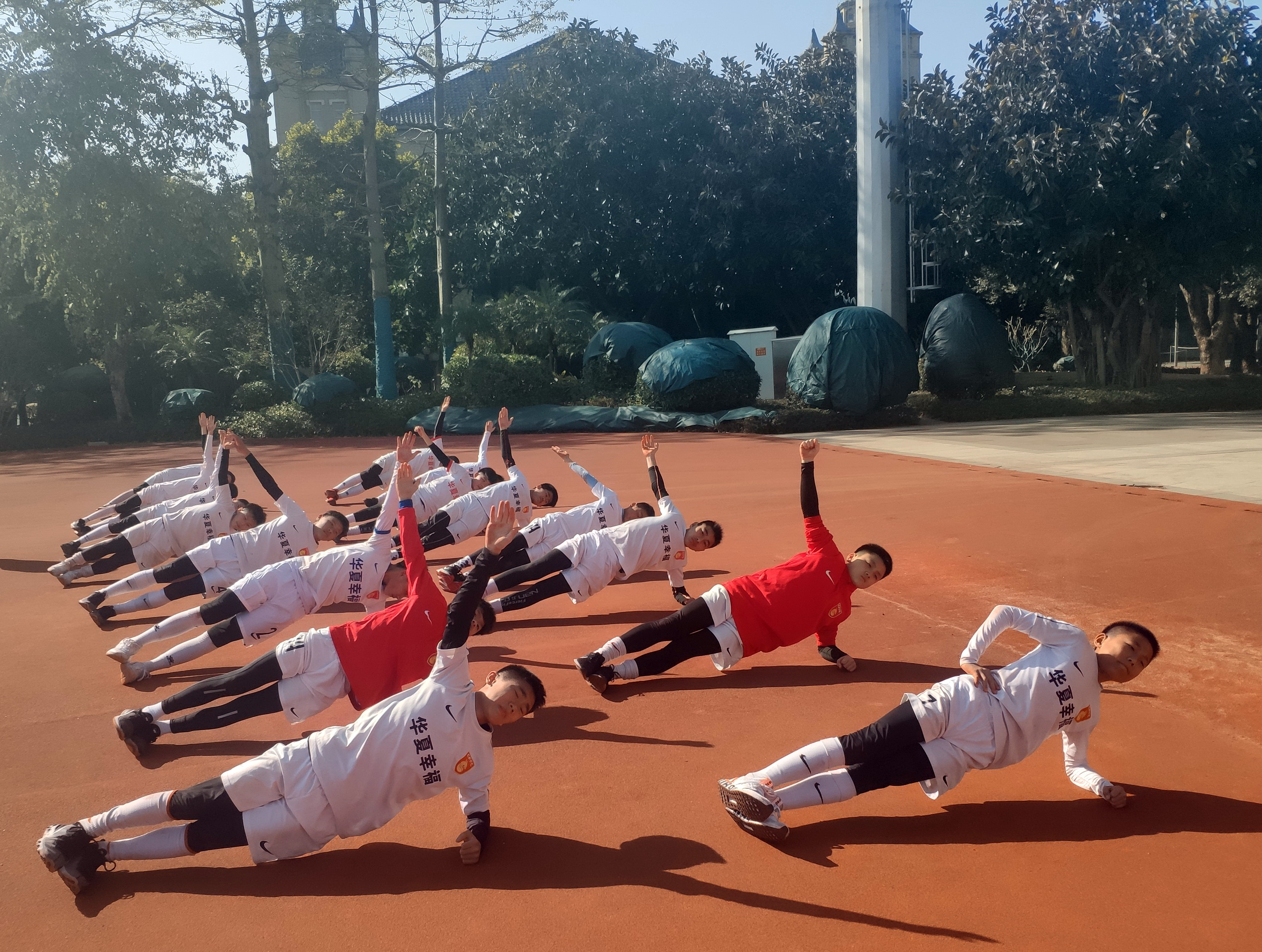 关于【青训阶梯】新一代明星通过战术训练逐步崛起的信息 关于【青训阶梯】新一代明星通过战术训练逐步崛起的信息