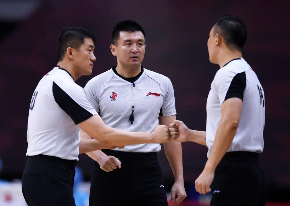 中国篮球职业联赛引入高科技裁判系统